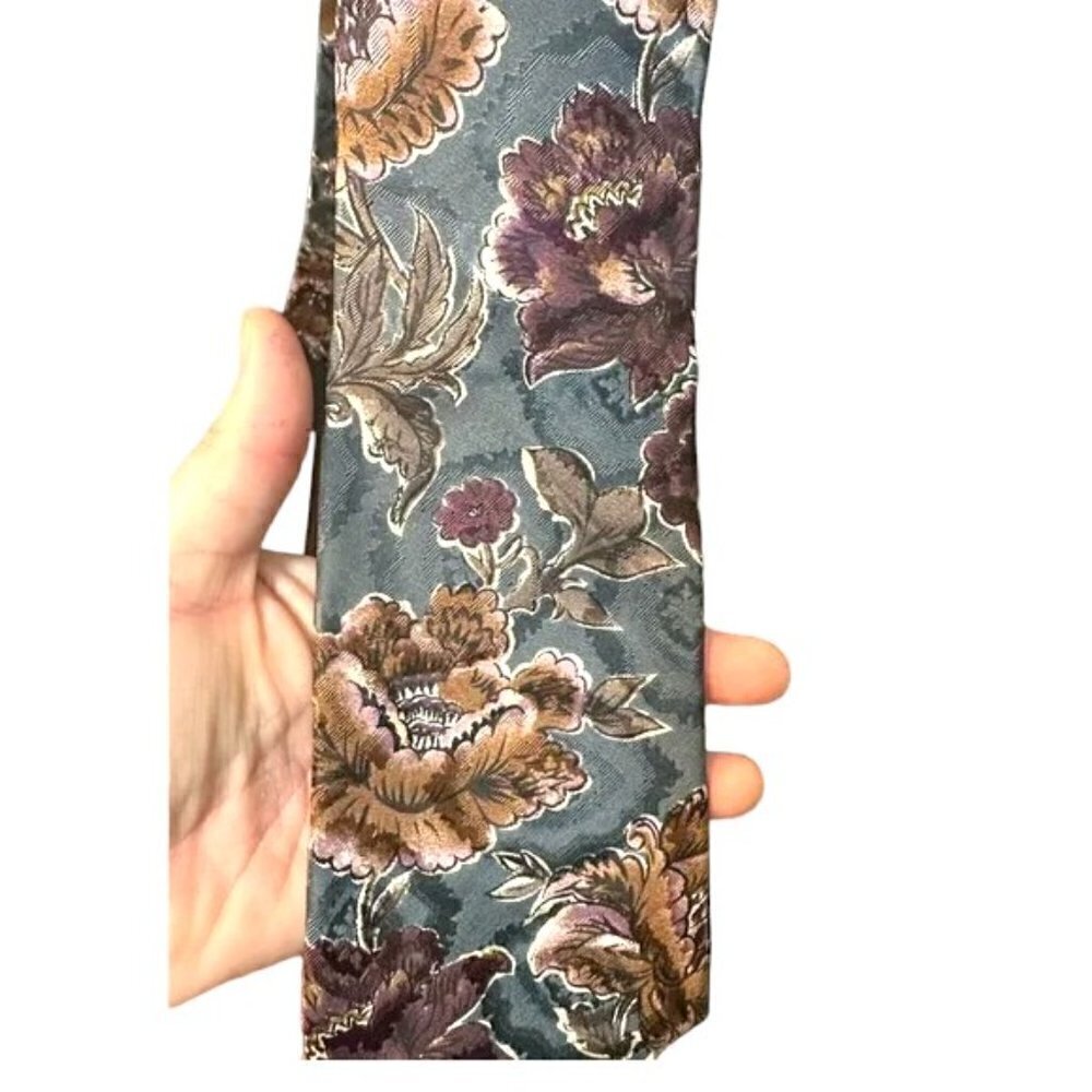 Oscar De La Renta Couture Purple Floral Tie